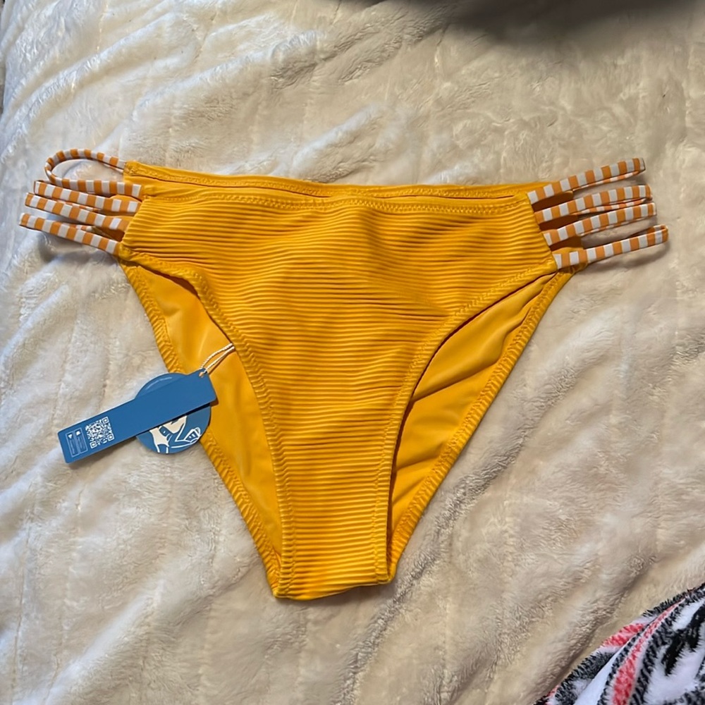 women’s bikini bottoms